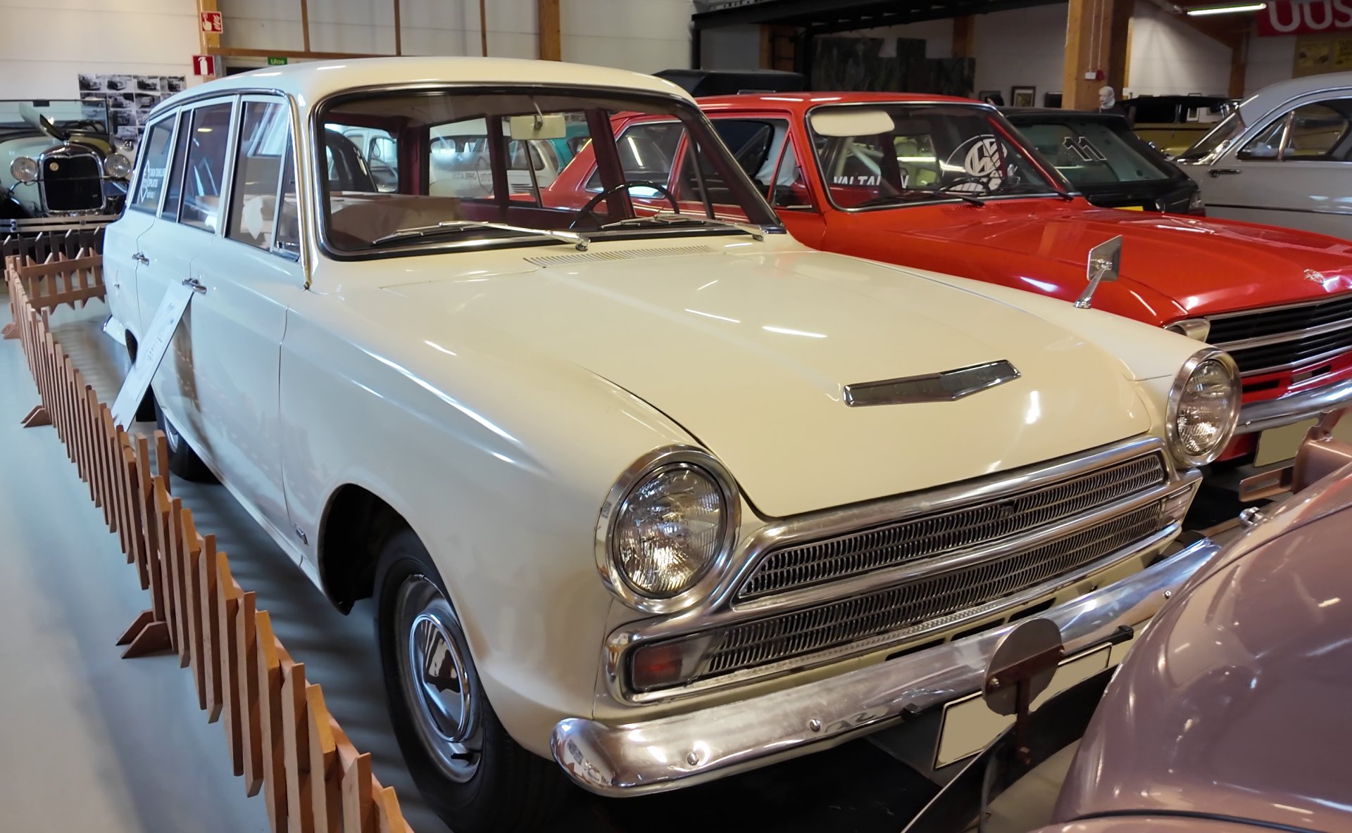 Ford Cortina