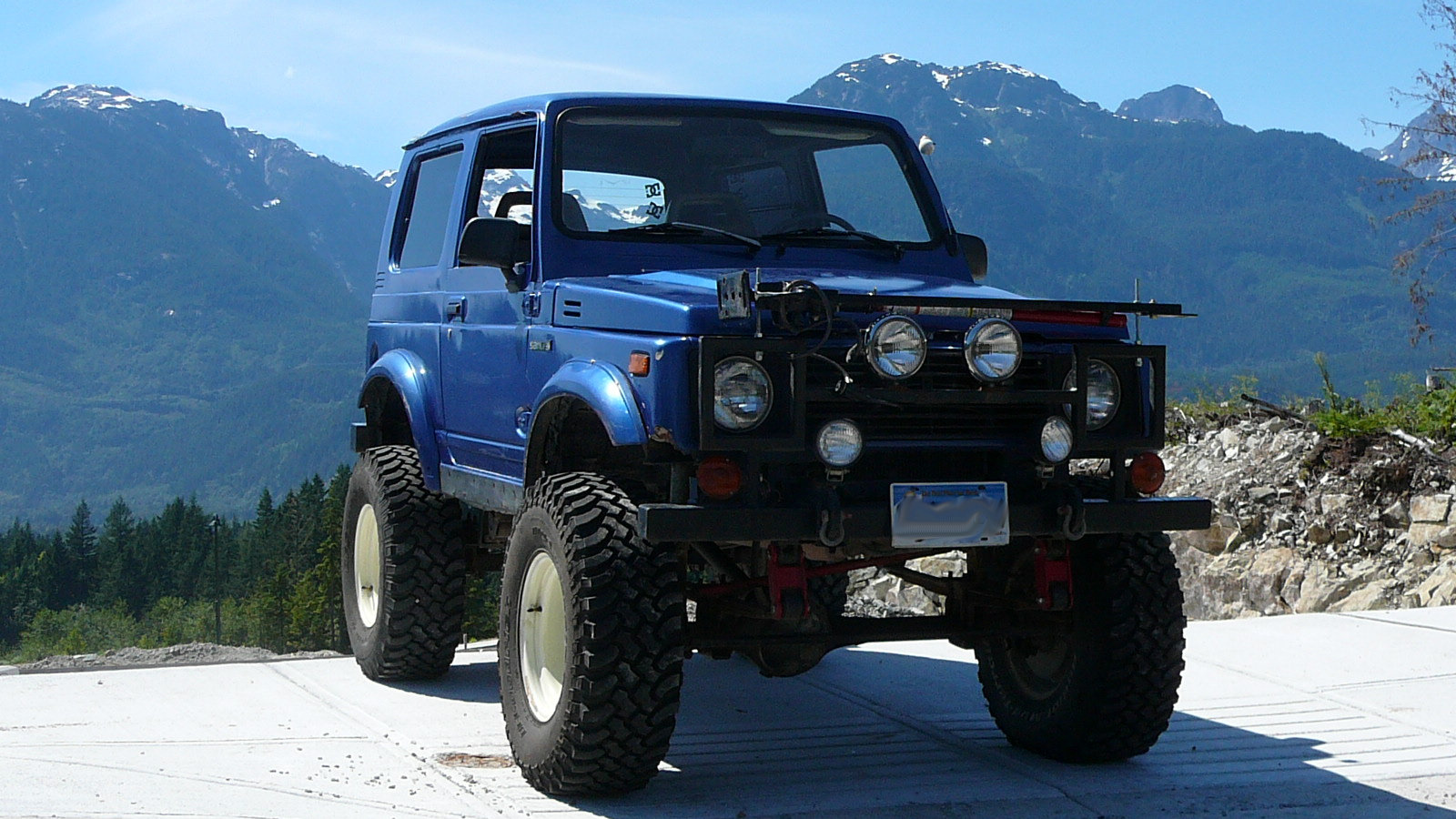 Suzuki Samurai