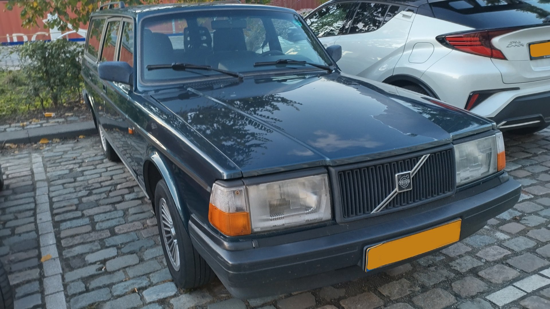 Volvo 245